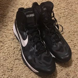 Basketball shoes
